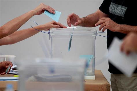 Voting in Spanish local elections