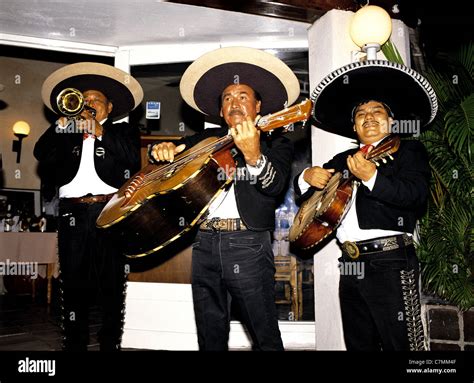 Mariachi band, Cancun, Mexico Stock Photo - Alamy