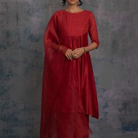 Swarovski Scarlet Red Round Yoke Kurta Set ( XS & S ) – charkhee