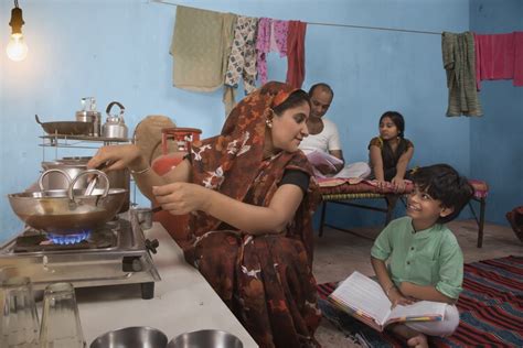 Home-cooked meals vs home deliveries: How do they affect your health ...