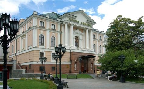Художественные музеи России — Москва