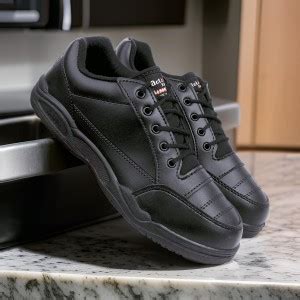 Relaxo School Shoes - Buy Relaxo School Shoes online at Best Prices in ...