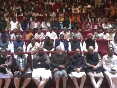 NDA Parliamentary Party Meeting; PM Modi Honored Bihar Election Victory ...
