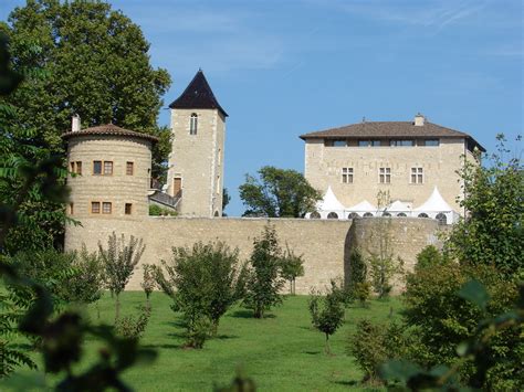 Photo &agrave; Saint-Bernard (01600) : Ch&acirc;teau de Saint-Bernard (Ancienne ...