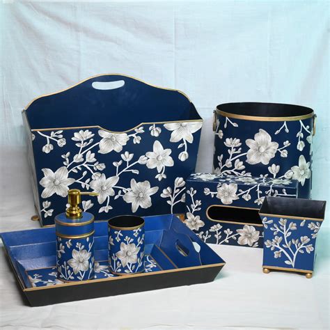 Hand-painted Hibiscus Tissue Box – SoHome