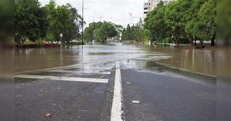 Waterlogged Roads Delhi: Delhi CM carries out inspection of waterlogged ...