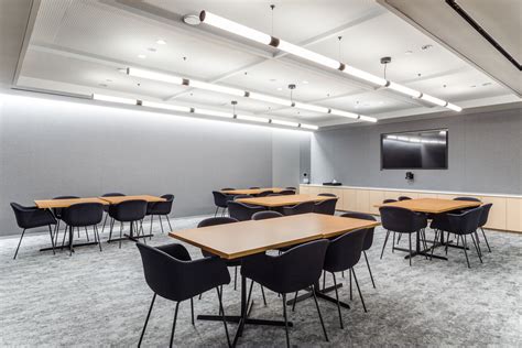 780 Third Avenue - New York Offices