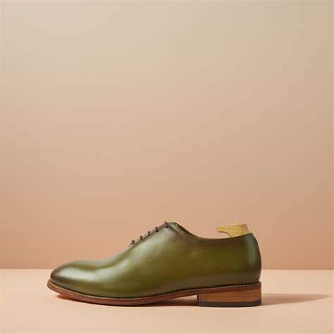 Carlon Olive Wholecut Oxfords – whitemuds