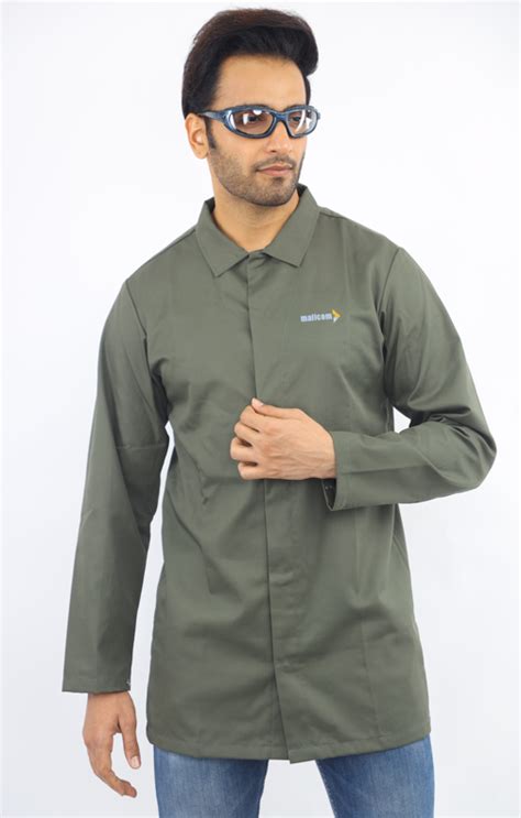 Invest in Mallcom’s Full Sleeve Coat for Better Safety – Mallcom Corporate