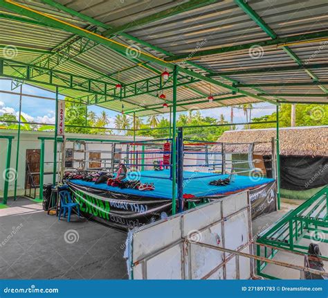 Boxing Ring Outside 的图像结果