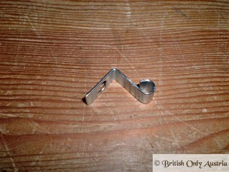 Triumph T120 Primary Chain Oiler Tube Clip | BRITISH Only Austria ...