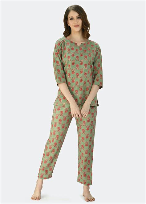Get Multicolor Cotton Printed Half Sleeve Night Suit at ₹ 1500 | LBB Shop