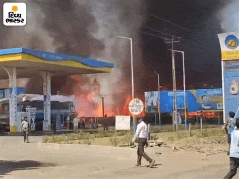 Massive fire breaks out in wooden godown on Bhachau-Gandhidham highway