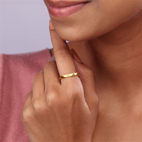 22KT Yellow Gold Striking Abstract Finger Ring