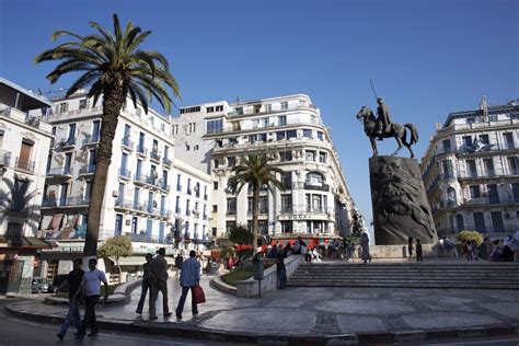 阿尔及利亚首都阿尔及尔的建筑风格照片-正版商用图片03wnii-摄图新视界