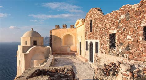 Santorini Castles - Oia Castle Santorini Skaros Santorini Greece ...