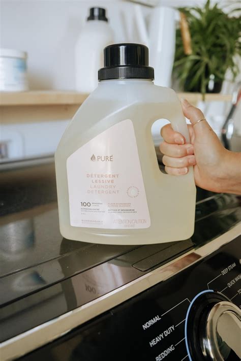 Biodegradable Laundry Detergent vs Conventional Detergents - The Eco Hub