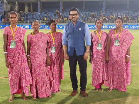 Sanjay Manjrekar gets into Twitter spat with Michael Vaughan over ...