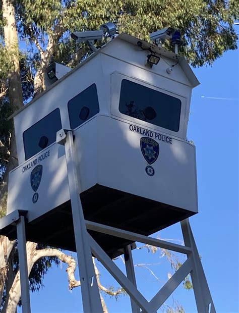 What's up with the police watch tower in Mosswood Park? : r/oakland