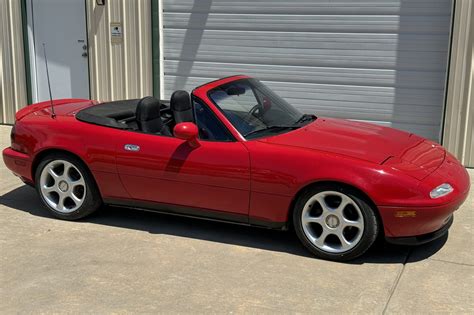 No Reserve: 37k-Mile 1995 Mazda MX-5 Miata 5-Speed for sale on BaT ...