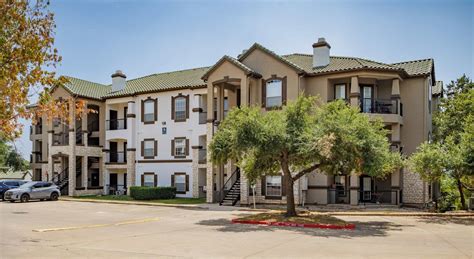 Northwest Austin, TX Apartments | Trails at Canyon Creek