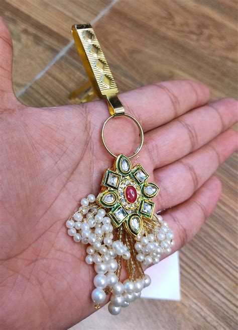 LAMANSH Kundan work Satka Waist Pins for Bridesmaids in haldi , mehend ...