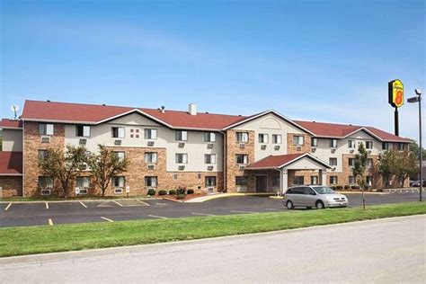 SUPER 8 BY WYNDHAM FAIRVIEW HEIGHTS - ST. LOUIS - Motel Reviews, Photos ...