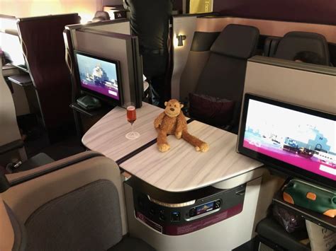 Qatar Airways Business Class 的图像结果