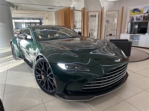 2023 Aston Martin V12 Vantage Buckinghamshire Green [4032 x 3024] : r/carporn