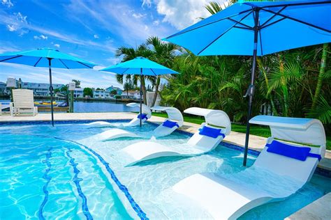 Waterfront 5-bed 4 bath with heated pool BTR 2030 - Houses for Rent in ...