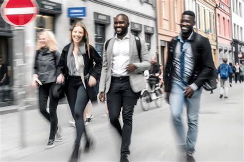 People Walking On the Street Background Business 的图像结果