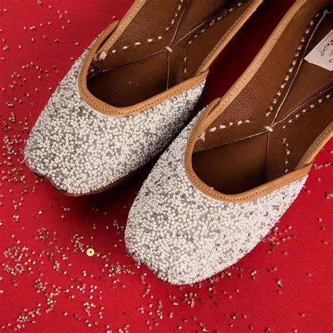 5 Patiala Jutti Designs That Will Steal Your Heart!