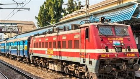 Railway Police Fire Warning Shots To Foil Robbery Attempt On Visakha ...