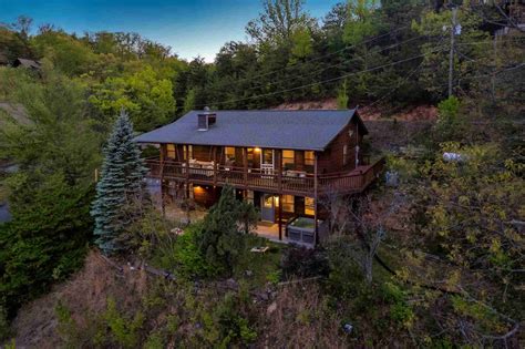 About the Cabin - Smoky Mountains Lodge