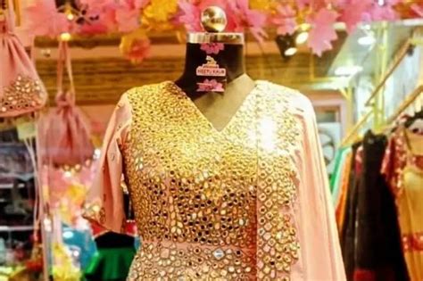 Kudi Pataka - Lehenga - Mayapuri - Naraina - Weddingwire.in