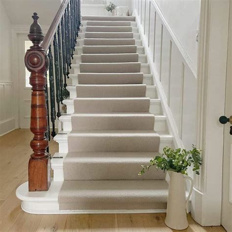 23 Modern Stair Runner Ideas for a Quick and Easy Staircase Upgrade