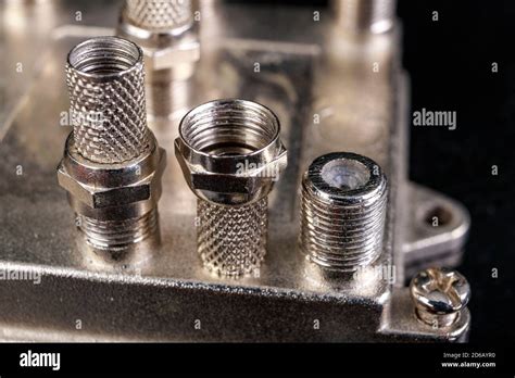 TV Cable Connectors 的图像结果