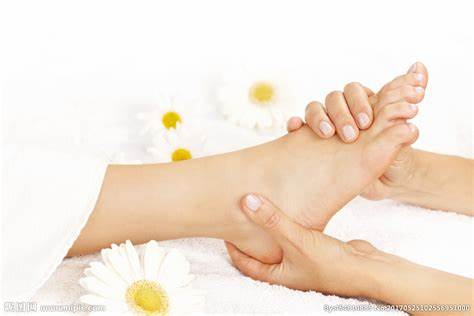 Visualizing Detailed Foot Massage Techniques