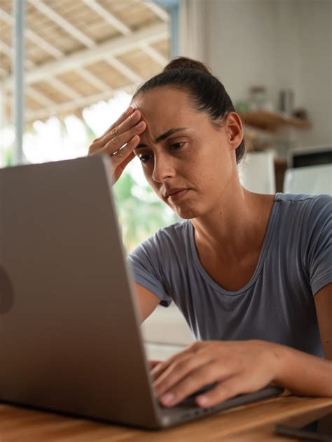 Is reading the key to breaking free from excessive screen time?