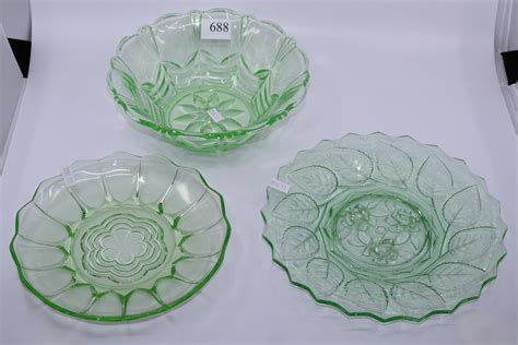 Lot - 2 URANIUM GLASS PLATES/DISHES & BOWL