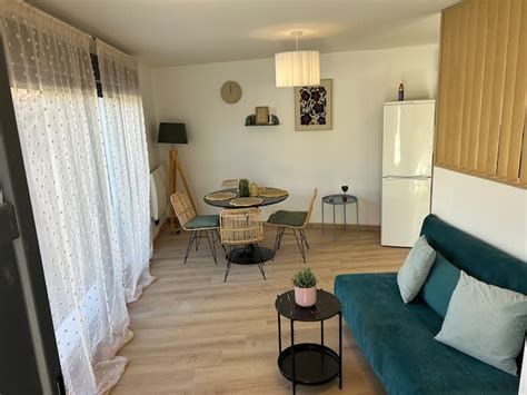 Quiet outbuilding + terrace - Apartments for Rent in Lorgues, Provence ...