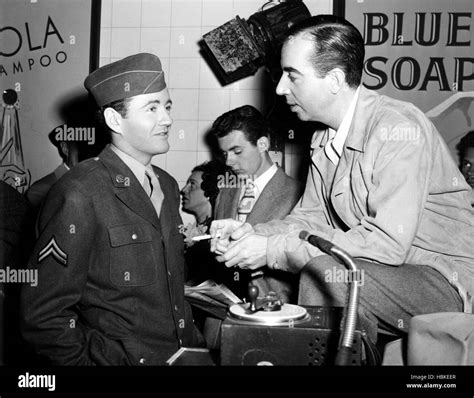 THE CLOCK, from left, front, Robert Walker, director Vincente Minnelli ...