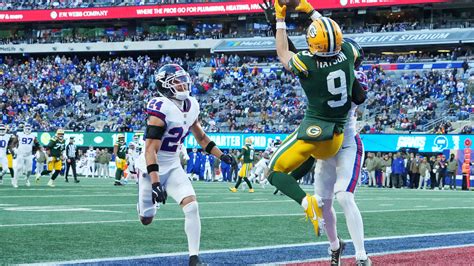 Christian Watson's late TD catch helps Packers escape with win over Giants