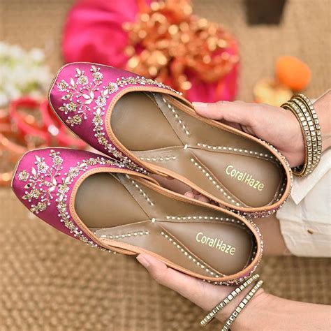 Custom-made Juttis: Experience Comfort and Style Like Never Before ...