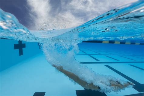 Summer McIntosh Swimming 的图像结果