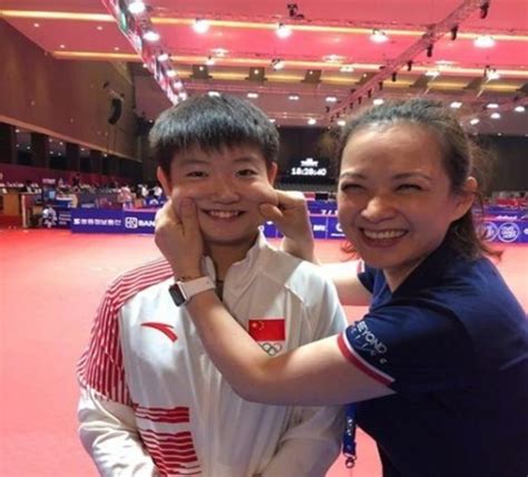 孙颖莎身高多少厘米 她是乒乓球世界冠军中最小的姑娘-为什么