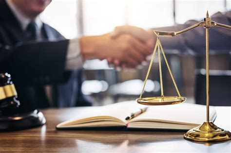 Business Law: How to Pick the Best Attorney (2019) | TALG®