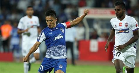 Sunil Chhetri’s hat-trick powers Bengaluru FC into ISL final, beat Pune ...