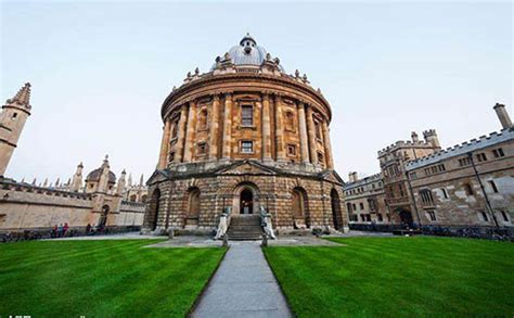 牛津大学学费是多少