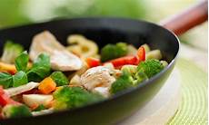 cucinare con il wok ricette cucinare con il wok le 5 ricette facili leitv cucinare con il wok ricette cucinare con il wok le 5 ricette facili leitv